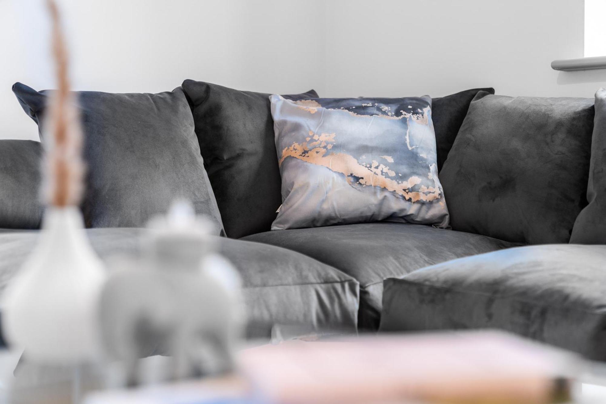 Luxury Apartment - 2 Bedrooms - Balcony - Parking - Netflix - Wifi - 7Mc Бірмінгем Екстер'єр фото