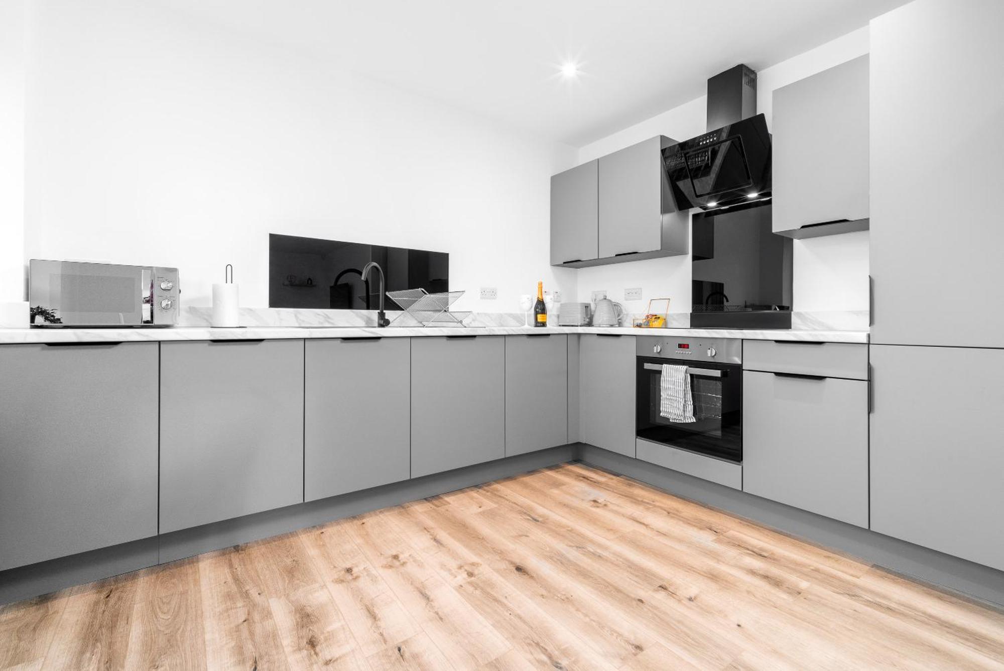 Luxury Apartment - 2 Bedrooms - Balcony - Parking - Netflix - Wifi - 7Mc Бірмінгем Екстер'єр фото
