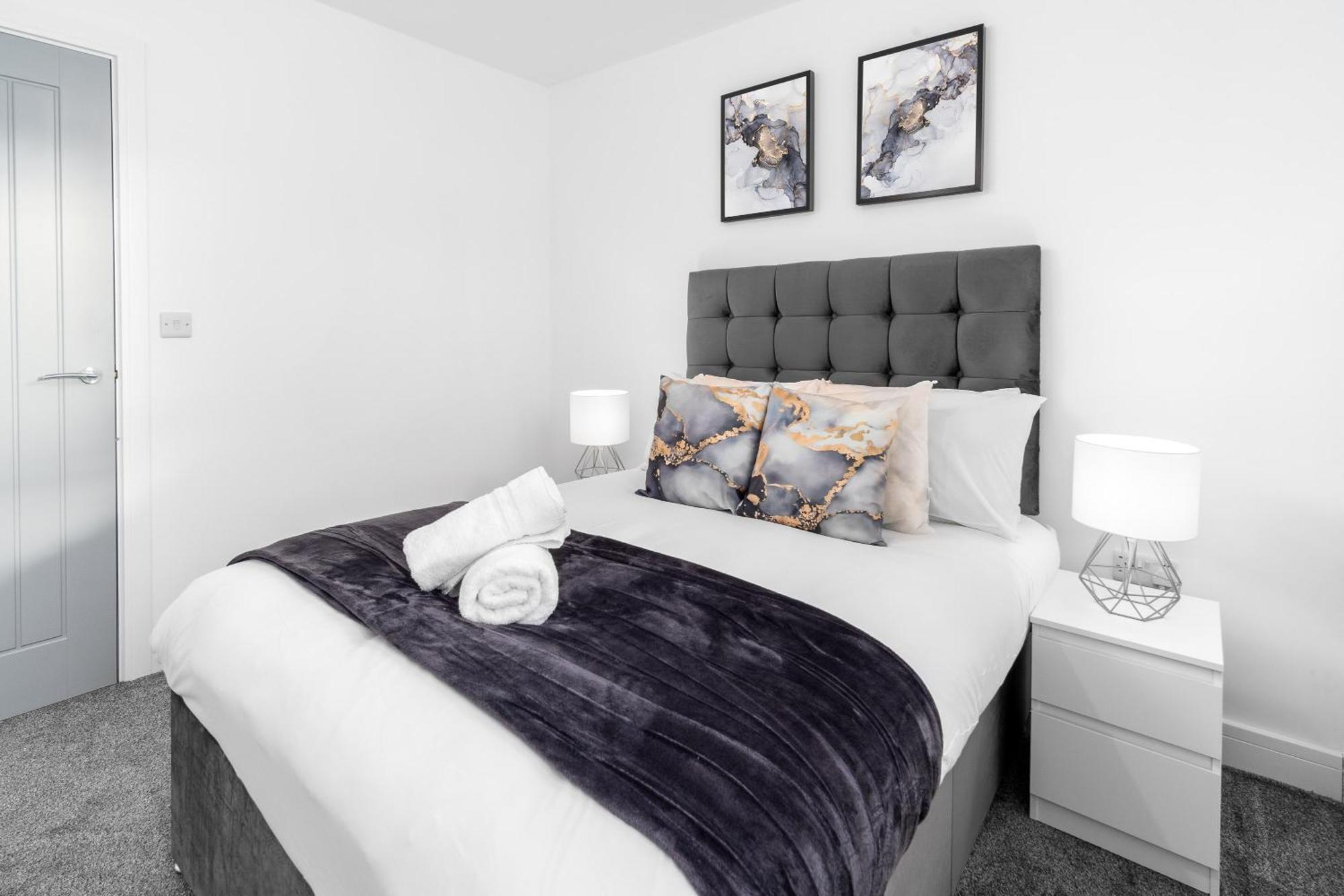 Luxury Apartment - 2 Bedrooms - Balcony - Parking - Netflix - Wifi - 7Mc Бірмінгем Екстер'єр фото